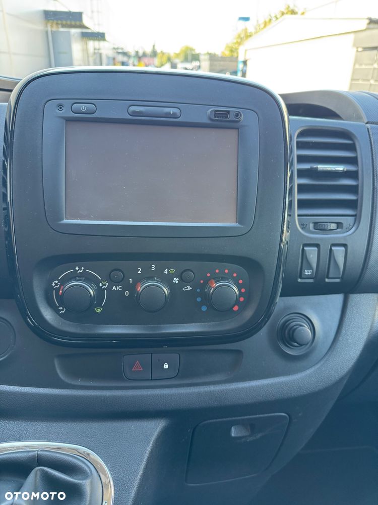Opel Vivaro - 11