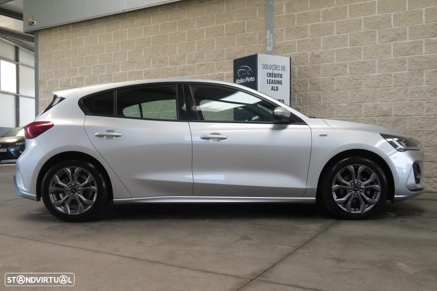 Ford Focus 1.0 EcoBoost MHEV ST-Line - 28