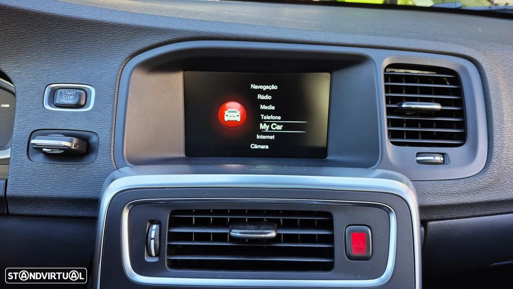 Volvo V60 D6 Plug-In-Hybrid AWD Geartronic Momentum - 15