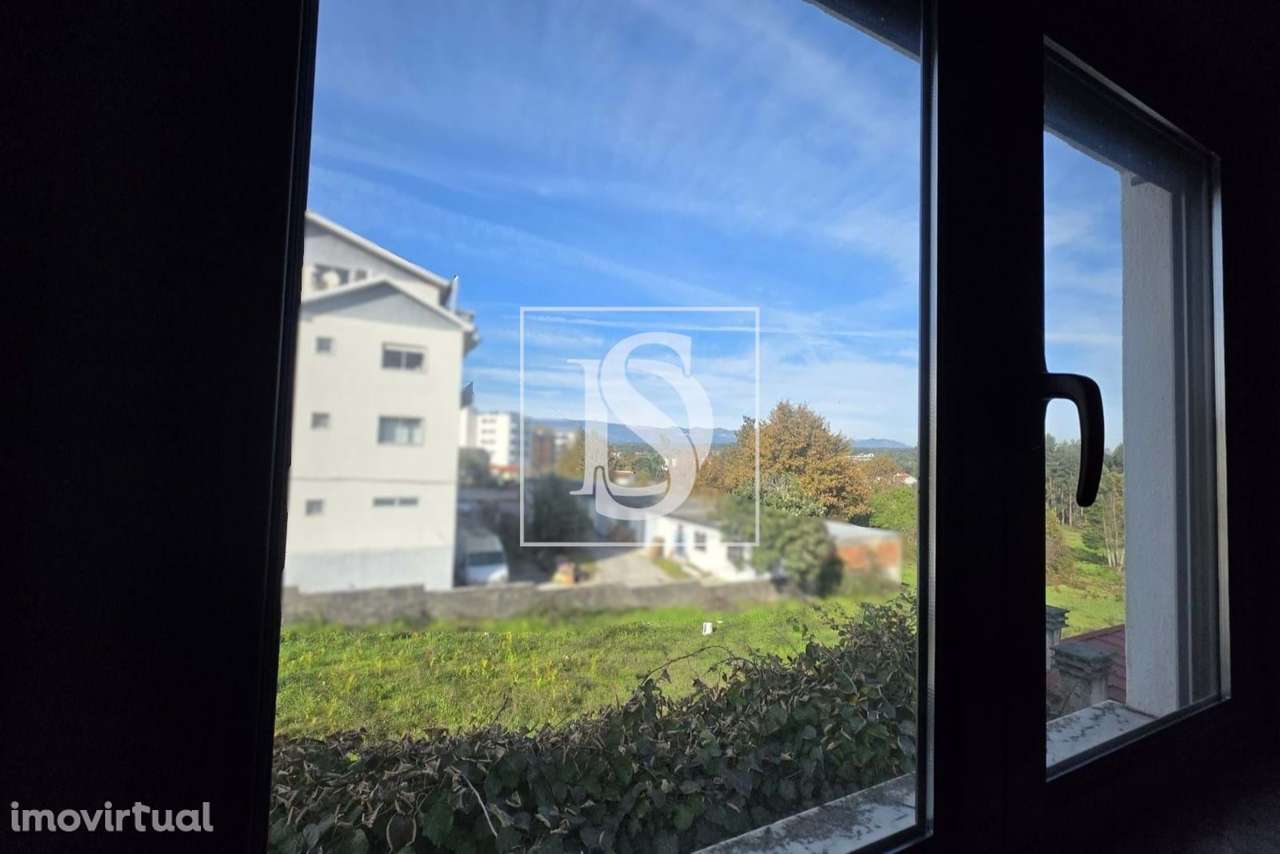 Moradia T6 no centro de Tondela - Grande imagem: 5/27