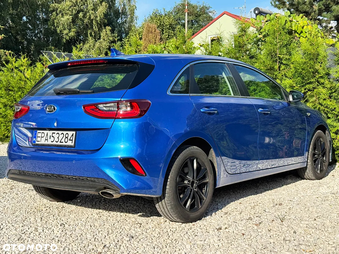 Kia Ceed 1.4 T-GDI DCT OPF Platinum Edition - 11