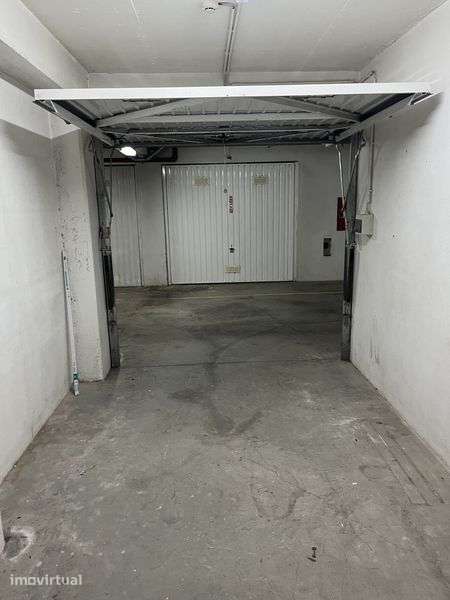 Alugo Garagem Box - Praia da Rocha - Grande imagem: 3/6