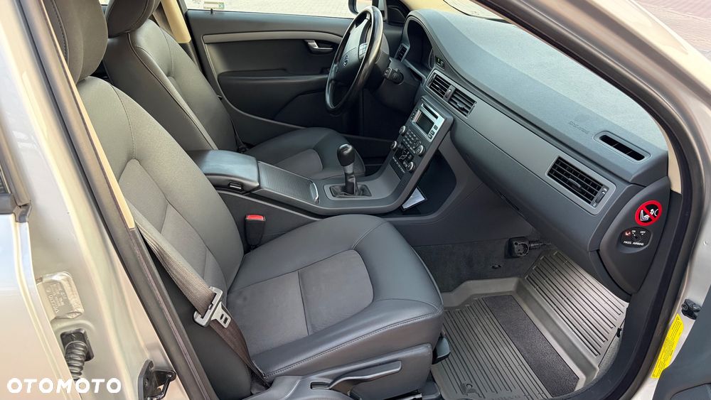 Volvo V70 2.0 - 9