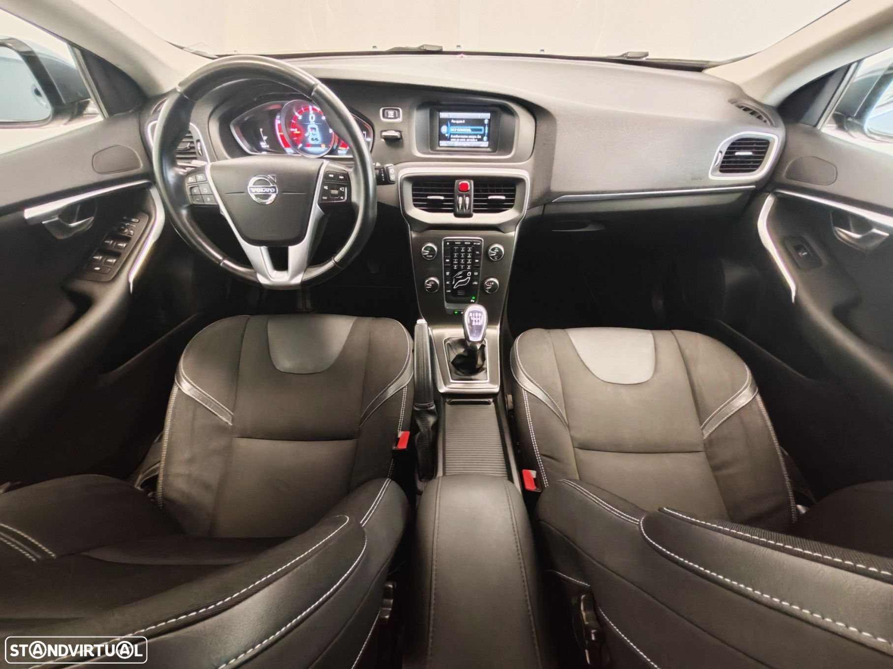 Volvo V40 1.6 D2 Momentum - 20