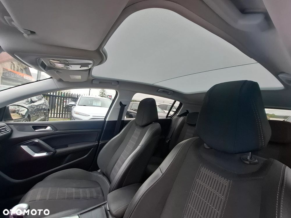 Peugeot 308 BlueHDi 130 Stop & Start Allure - 11