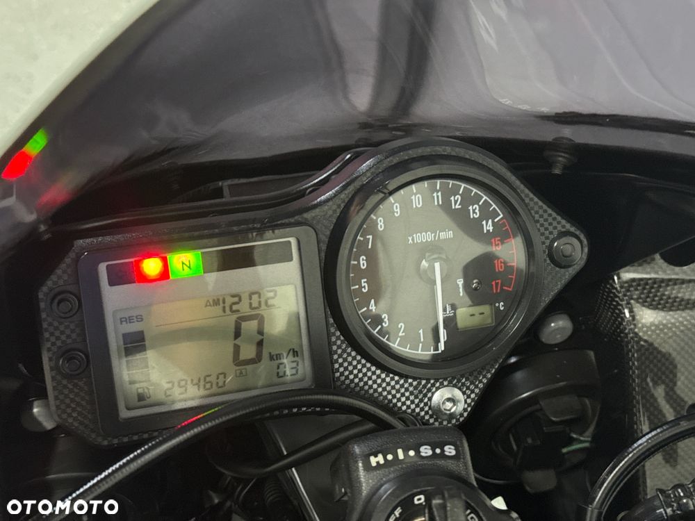 Honda CBR - 26