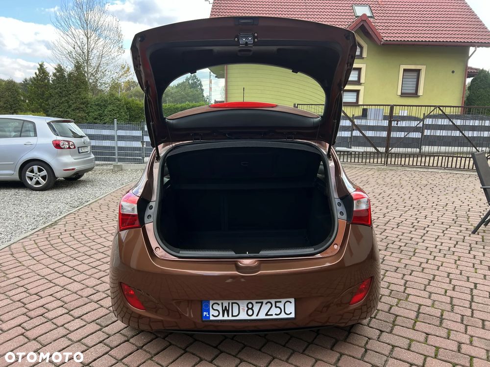 Hyundai i30 1.4 Comfort - 34