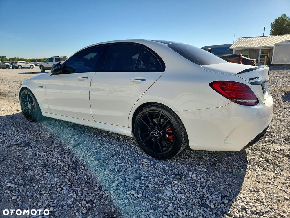 Mercedes-Benz Klasa C AMG 43 4-Matic - 3