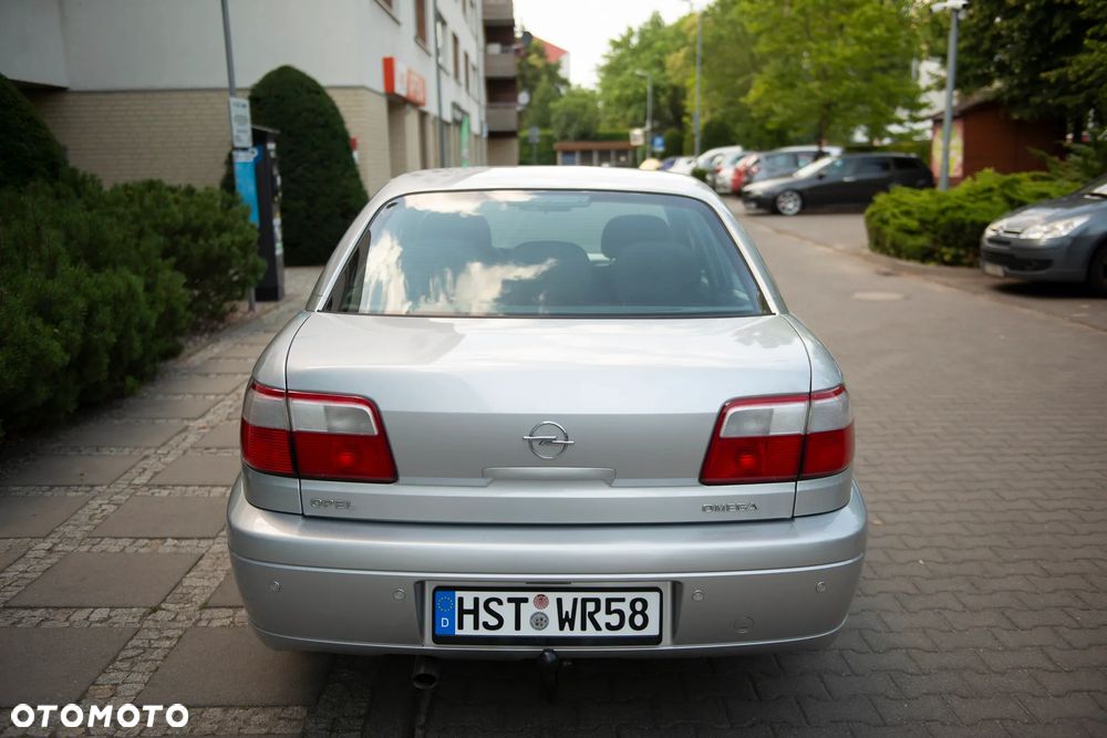 Opel Omega 2.2 Elegance - 5