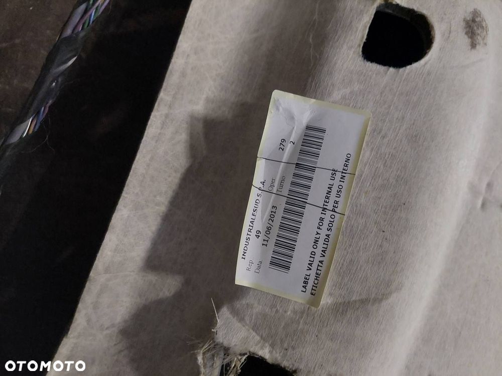 PODSUFITKA VOLVO XC60 I 39816705 - 15