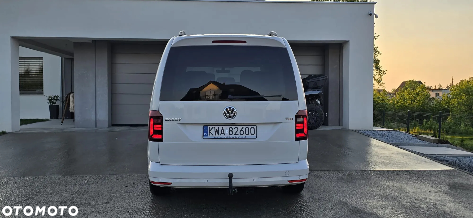 Volkswagen Caddy Maxi 2.0 TDI Comfortline DSG - 11