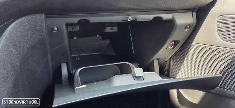 Peugeot 208 1.2 PureTech Style - 21