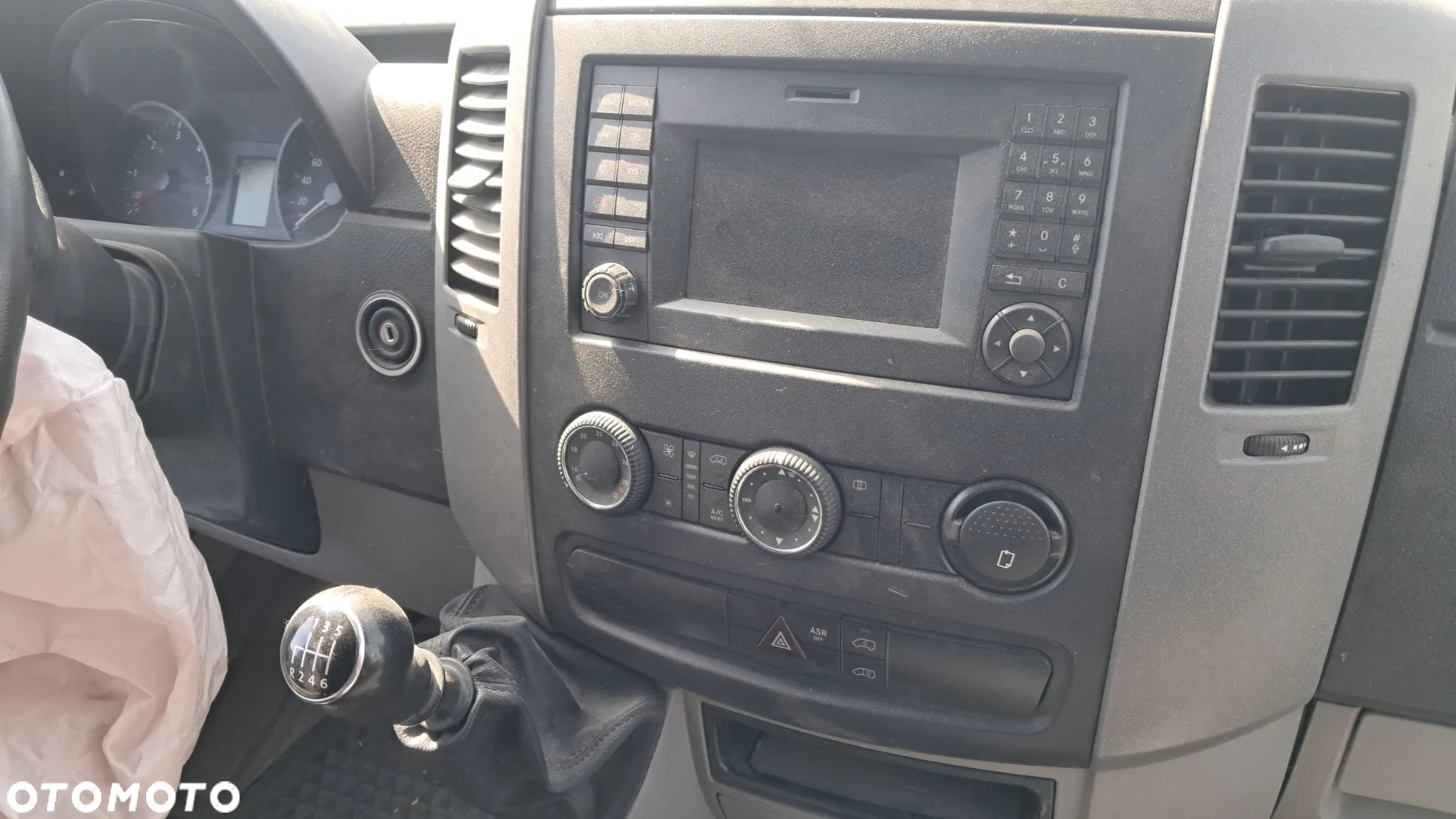 Volkswagen CRAFTER L2H2 - 12