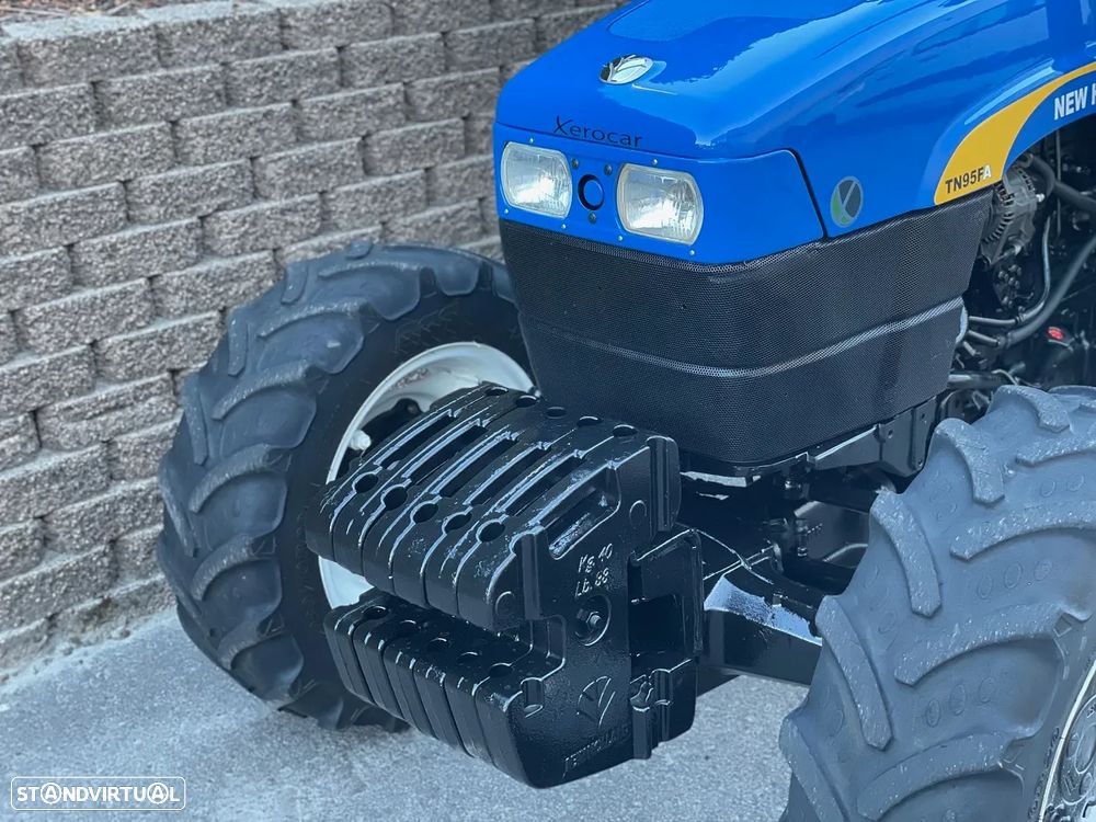 New Holland TN95FA 4RM Cabine AC - 24