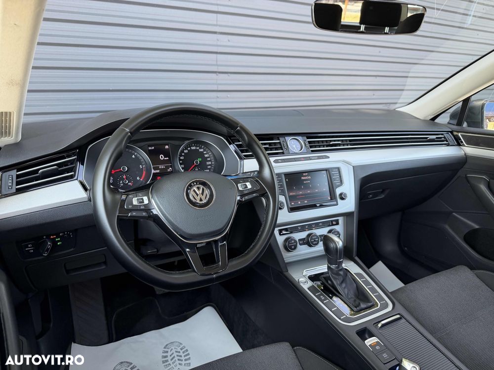 Volkswagen Passat 2.0 TDI SCR DSG Business - 13