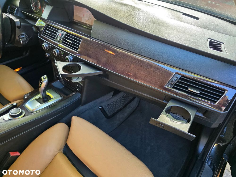 BMW Seria 5 535d - 25