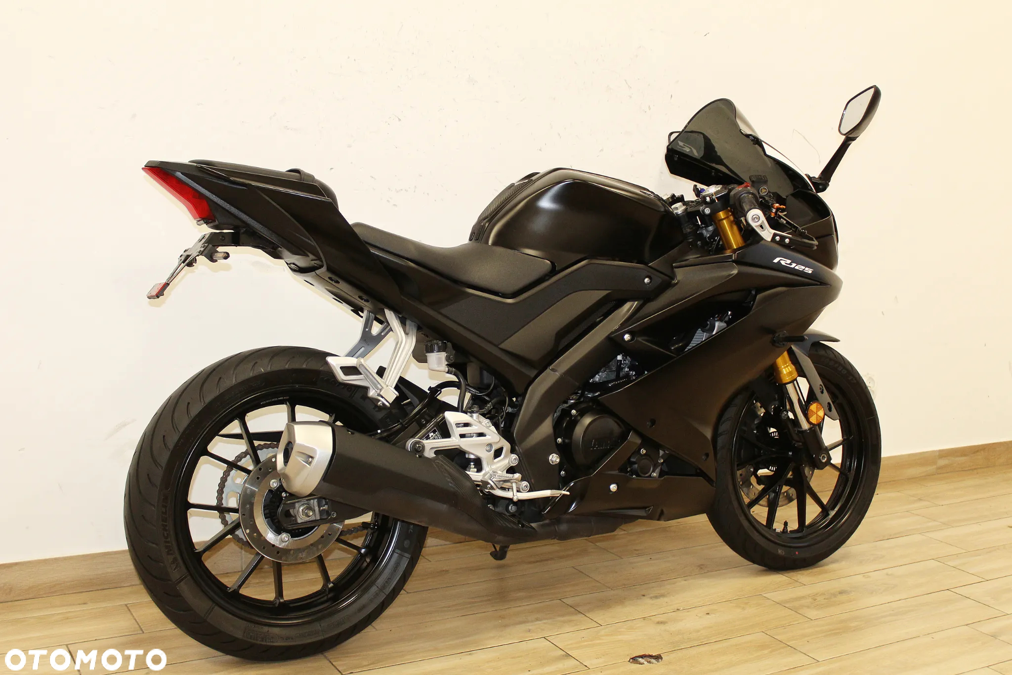 Yamaha YZF - 3