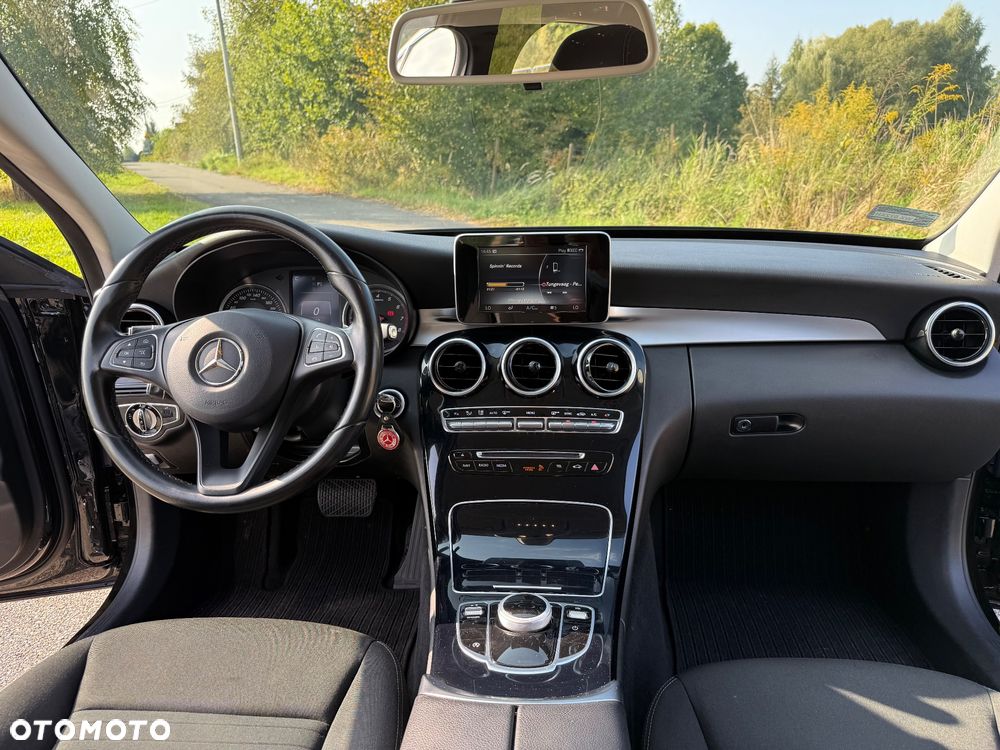 Mercedes-Benz Klasa C 200 7G-TRONIC - 26