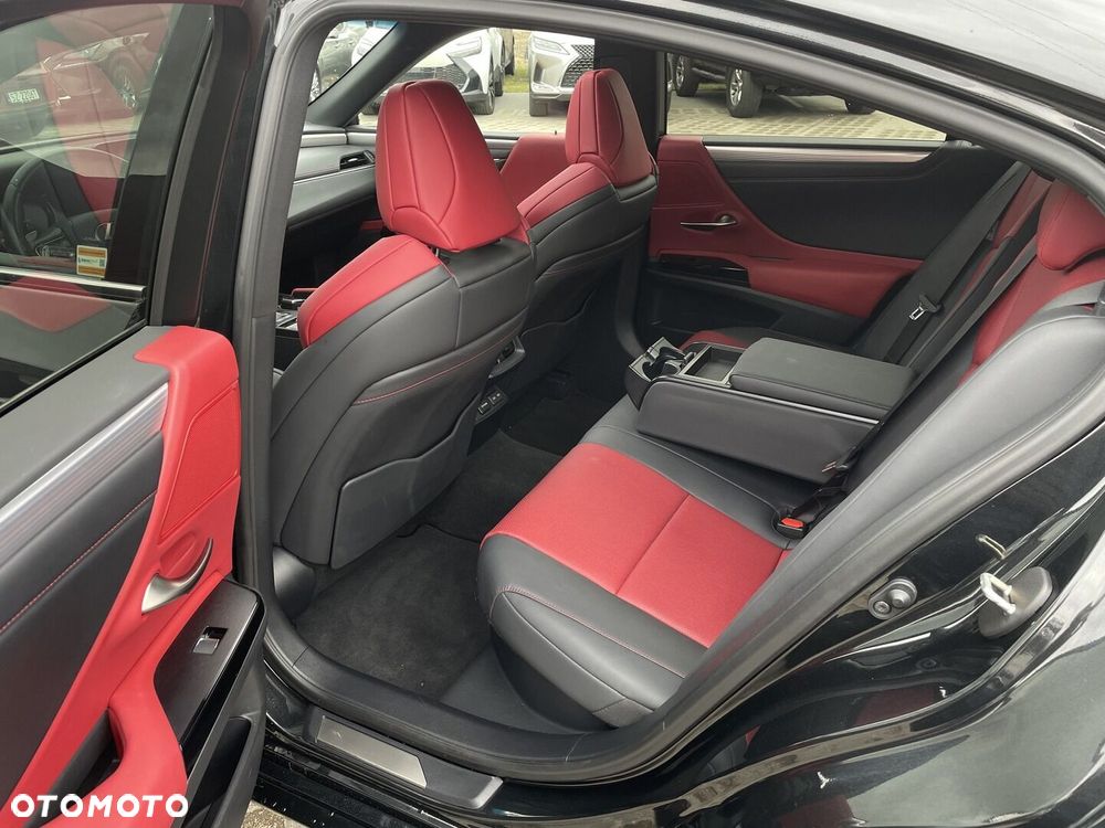 Lexus ES 300h F Sport Edition - 22