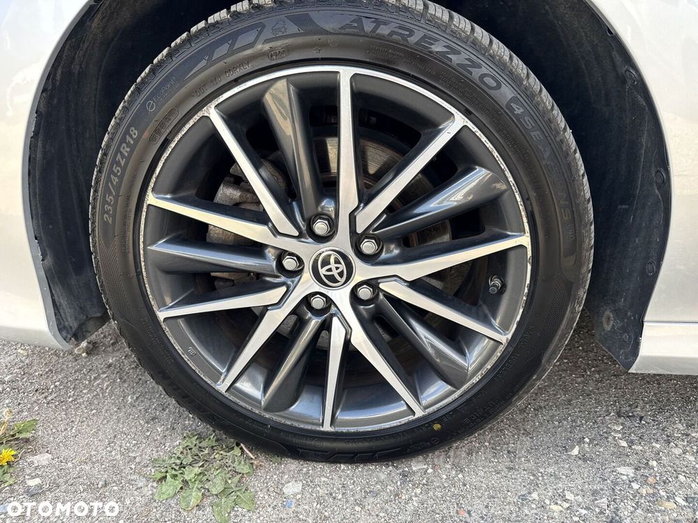 Toyota Camry 2.5 Hybrid Executive CVT - 18