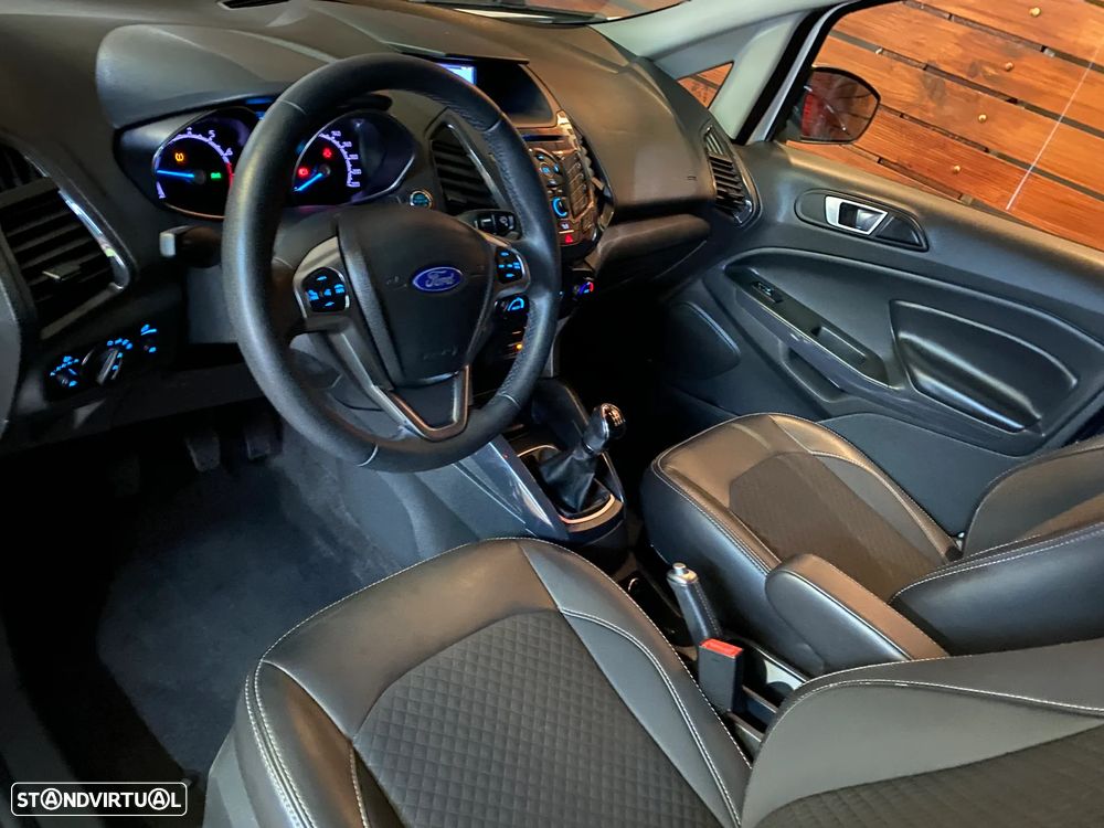 Ford EcoSport - 6