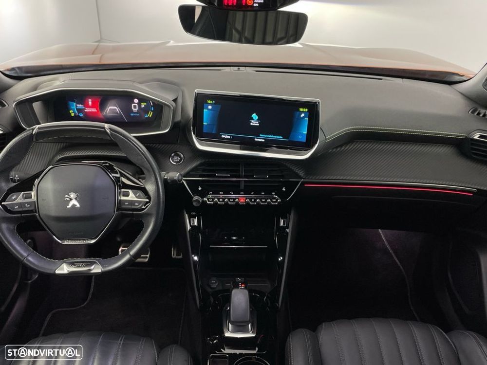 Peugeot e-2008 50 kWh GT - 10