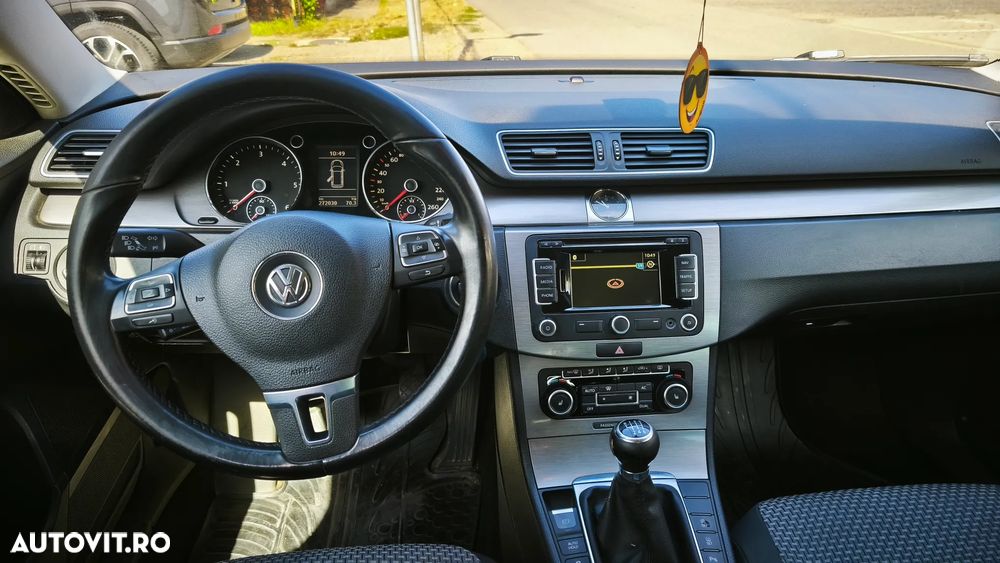 Volkswagen Passat 2.0 TDI BlueMotion Technology DPF Comfortline - 8