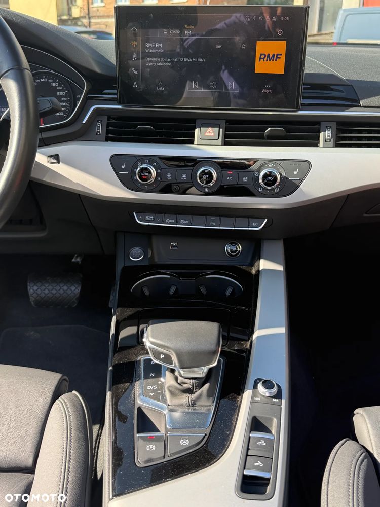 Audi A5 Cabrio 40 TFSI S tronic S line - 11
