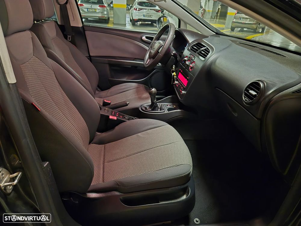 SEAT Leon 1.6 TDI DPF E-Ecomotive Style - 32