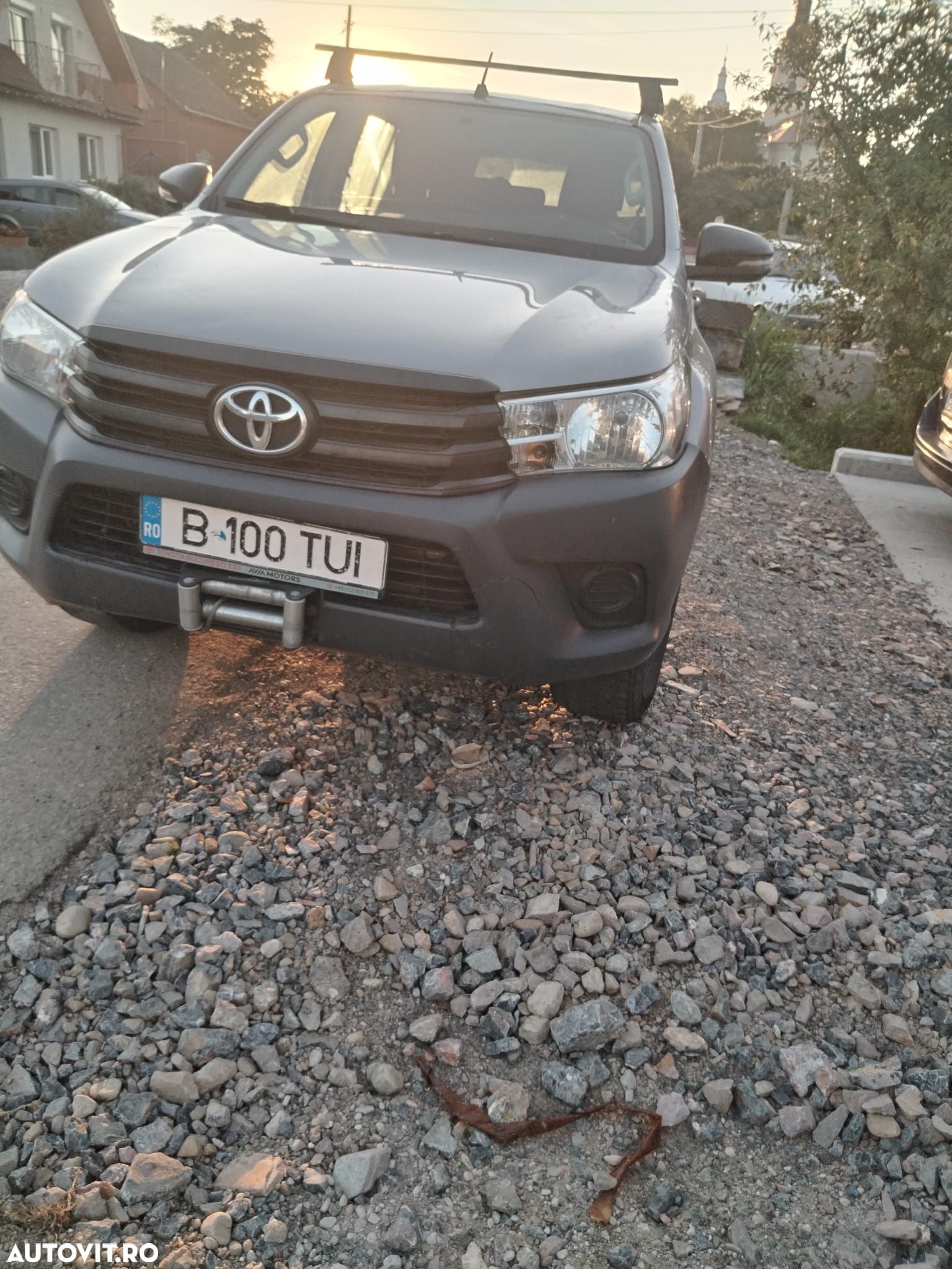 Toyota Hilux 4x4 Double Cab M/T cu Safety Sense Comfort - 1