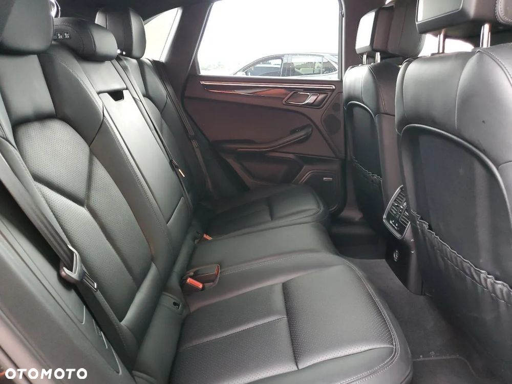 Porsche Macan - 10