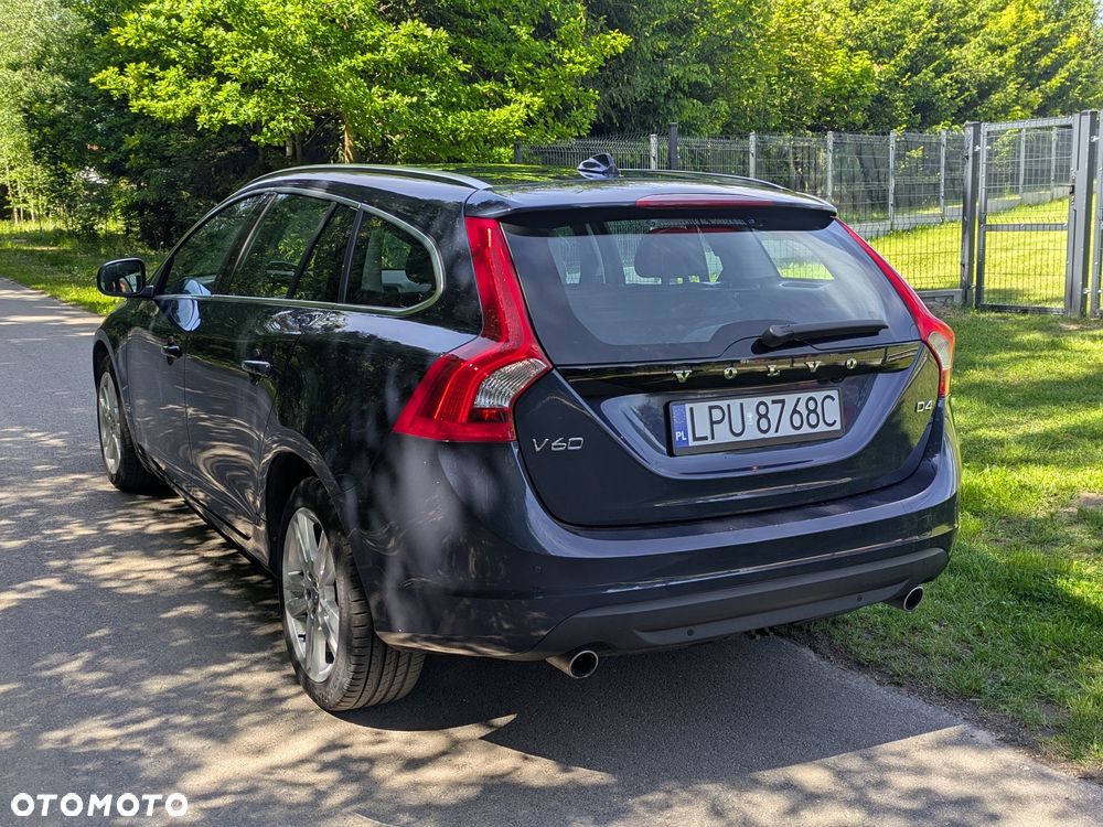 Volvo V60 D4 AWD Summum - 10