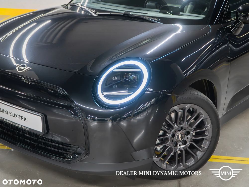 MINI Cooper E Essential Trim - 8