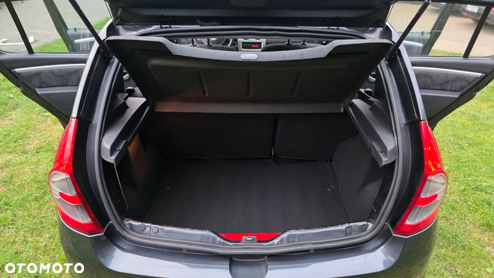 Dacia Sandero 1.6 Laureate - 33
