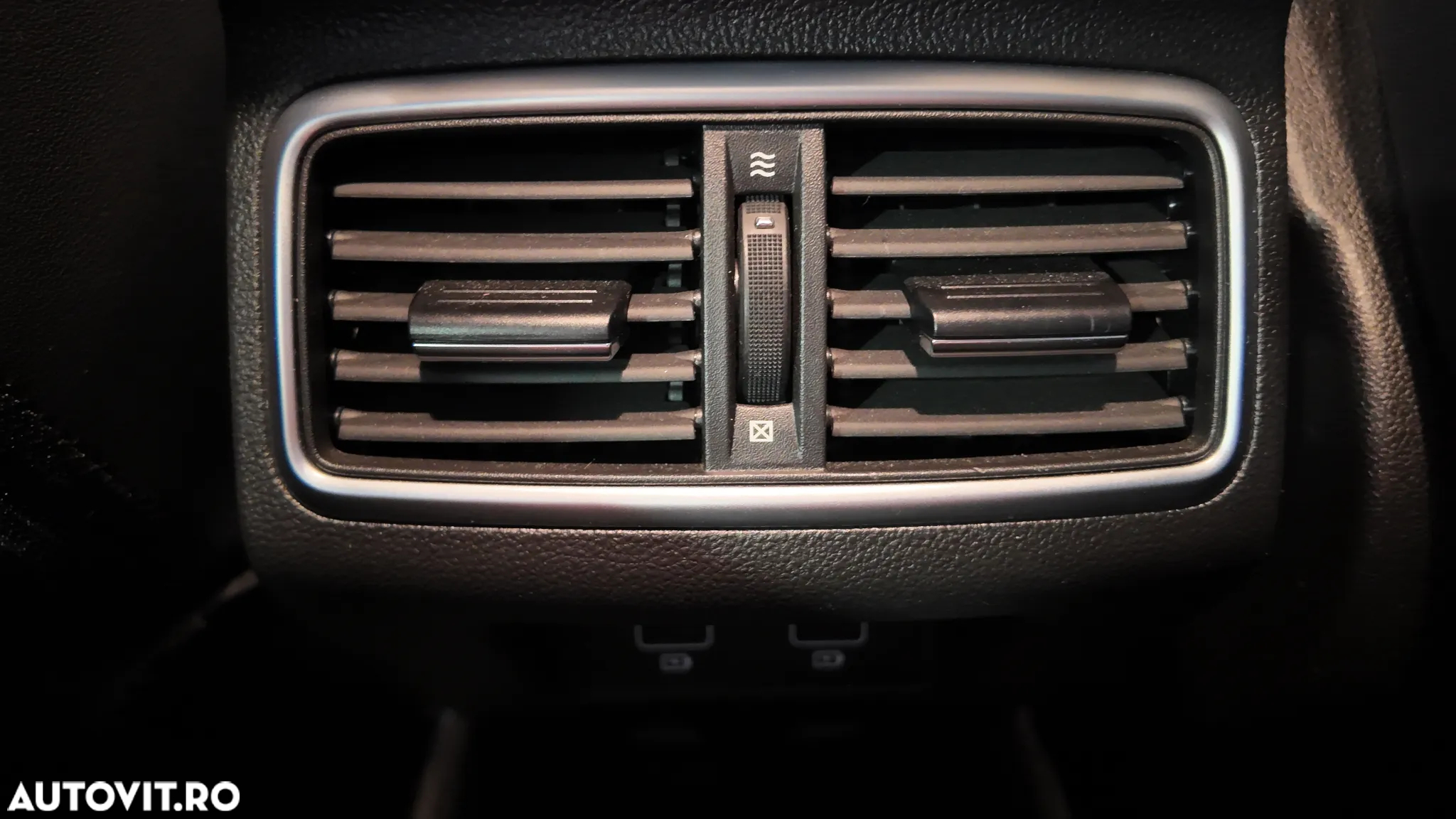 Renault Megane E-TECH Plug-in 160 BUSINESS EDITION - 33