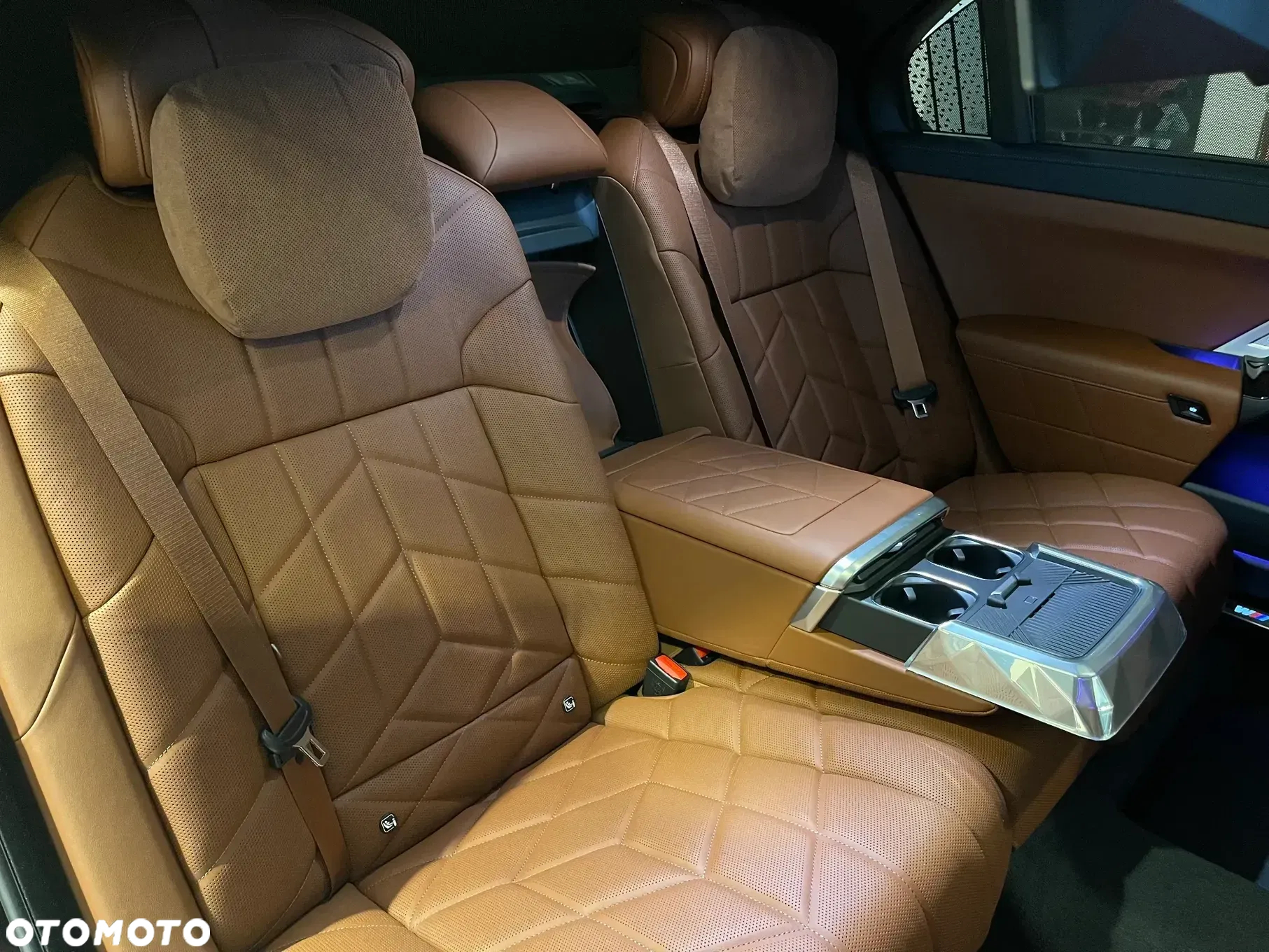 BMW i7 - 13