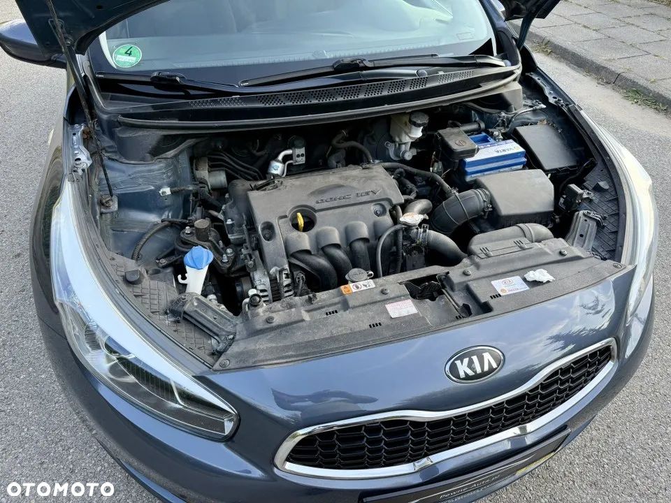 Kia Ceed 1.4 CVVT ISG Dream Team Edition - 37