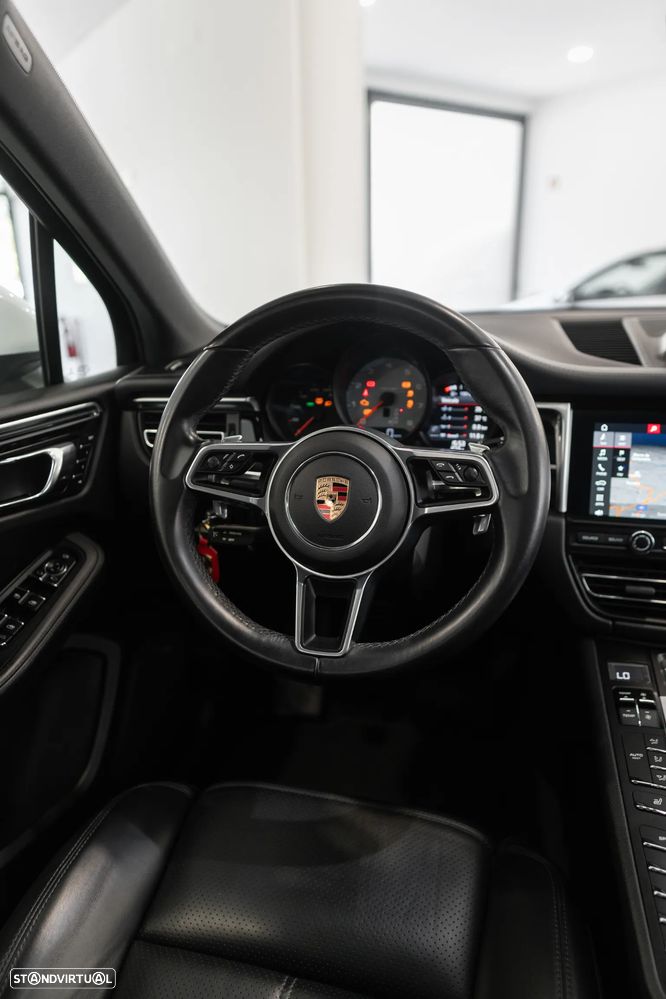 Porsche Macan S - 39