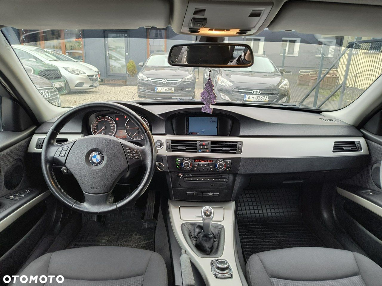 BMW Seria 3 318d Touring Sport Line - 10