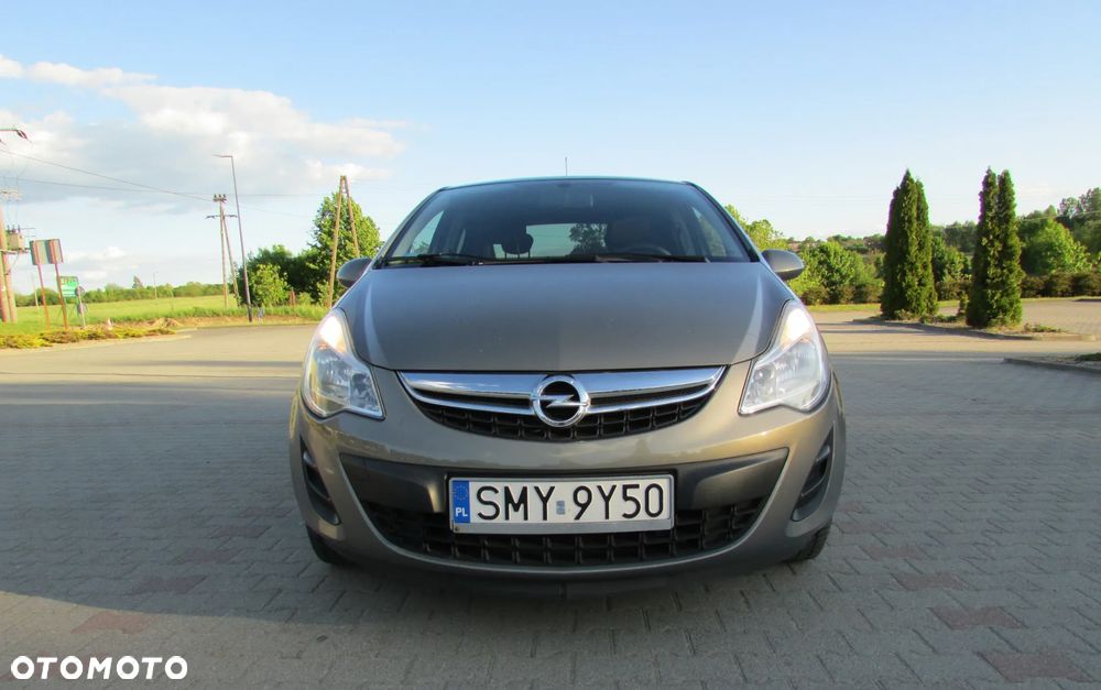 Opel Corsa 1.2 16V Cosmo - 3