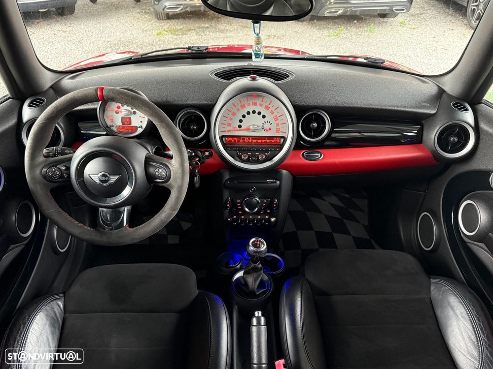 MINI 3 Portas Cooper D - 4