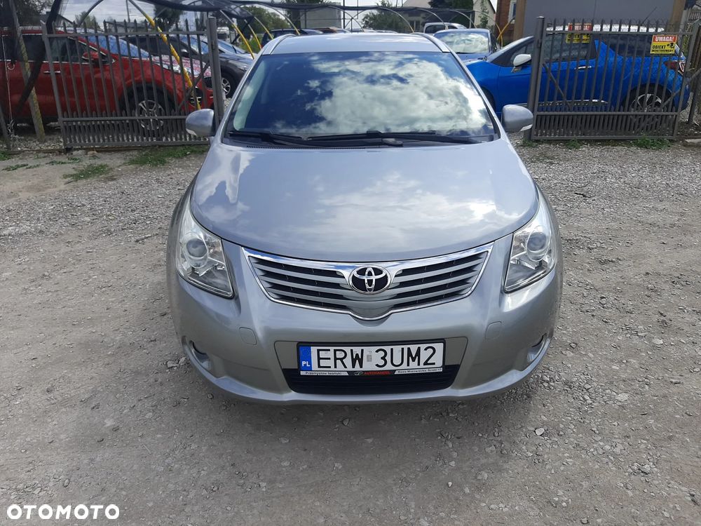 Toyota Avensis 1.8 Executive - 6