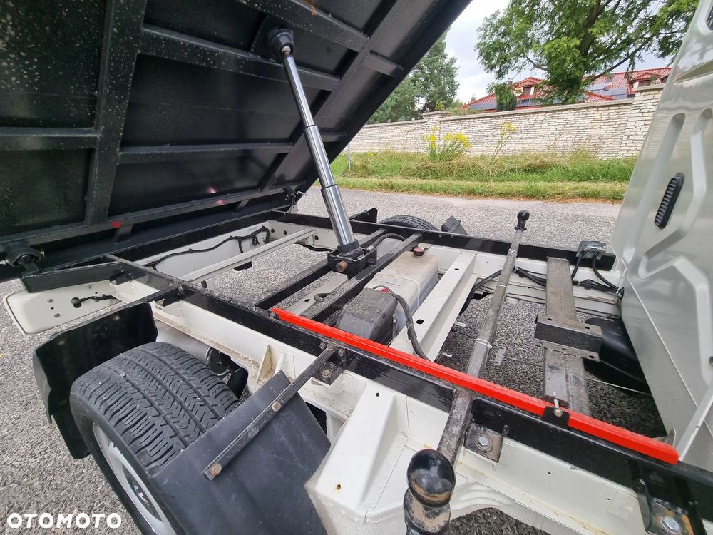 Volkswagen T5 - 31