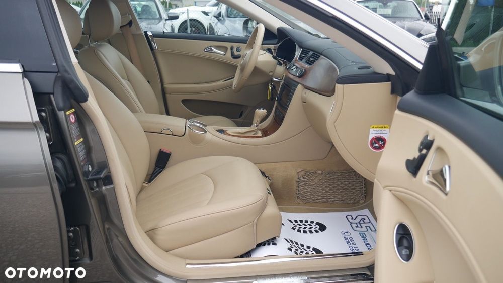 Mercedes-Benz CLS - 14