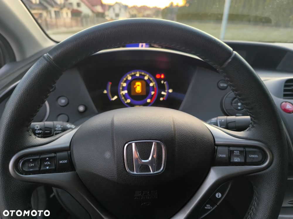 Honda Civic 1.4 i-VTEC Sport - 32