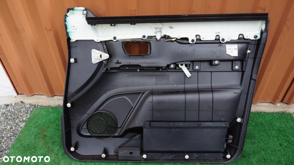 Mitsubishi Pajero IV 3.2 DID 5D Long boczek drzwi tapicerka lewy przod Europa - 4