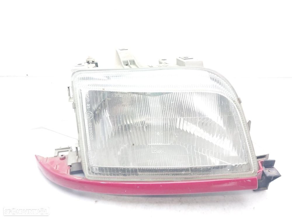 FAROL DIREITO RENAULT CLIO - 1