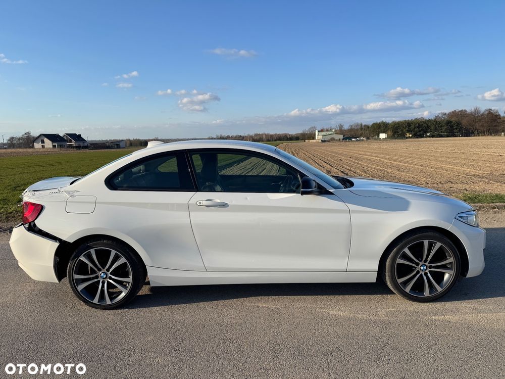BMW Seria 2 218d Sport Line - 4