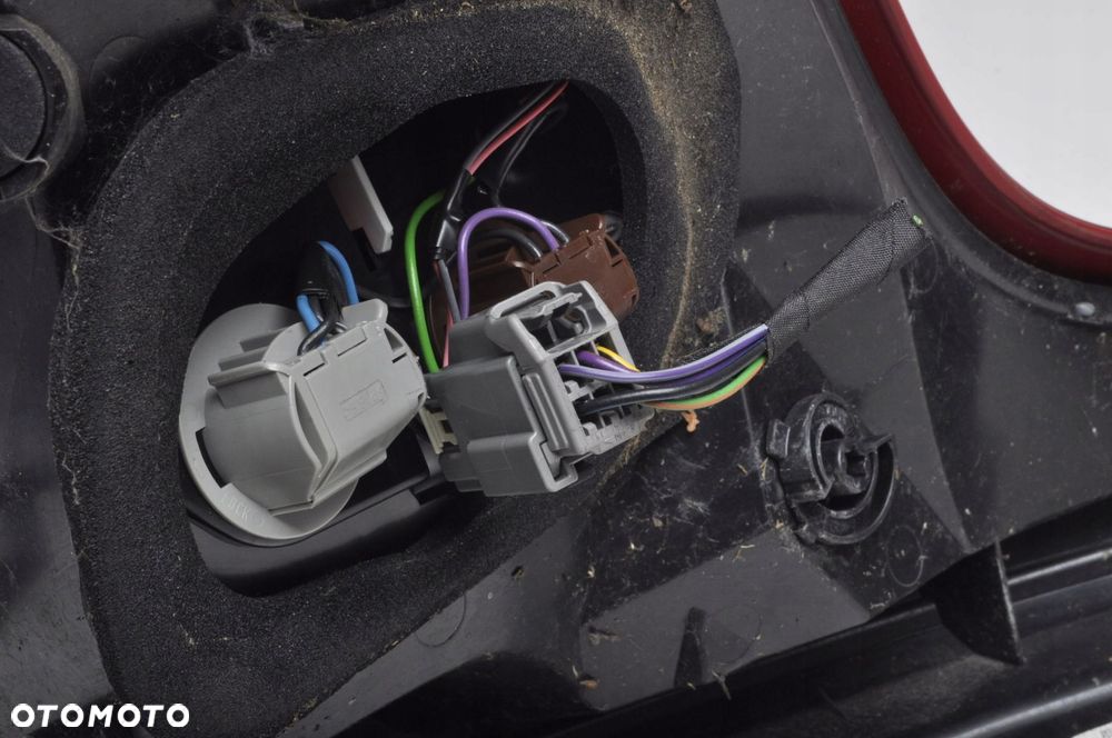 VOLVO XC60 I LAMPA PRAWA TYLNA PRAWY TYŁ 31323035 - 10