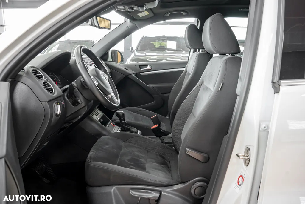 Volkswagen Tiguan 2.0 TDI SCR 4MOTION BlueMotion Technology DSG Sport & Style - 24
